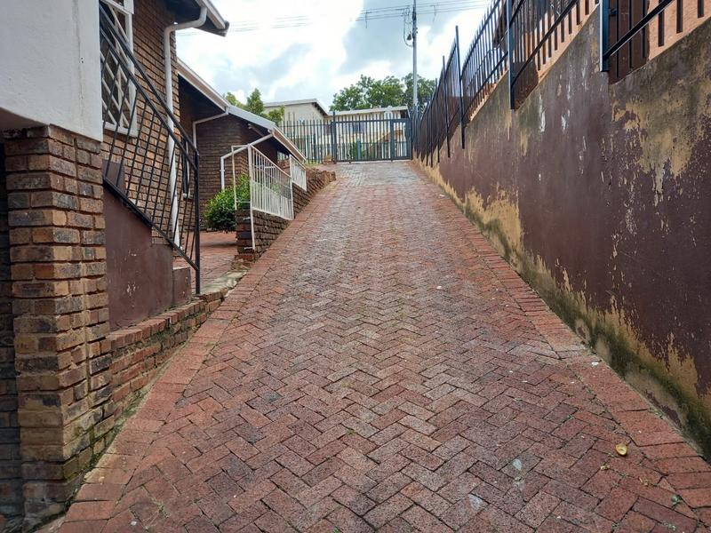 6 Bedroom Property for Sale in Laudium Gauteng