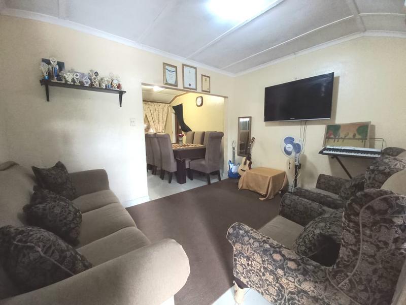 7 Bedroom Property for Sale in Laudium Gauteng