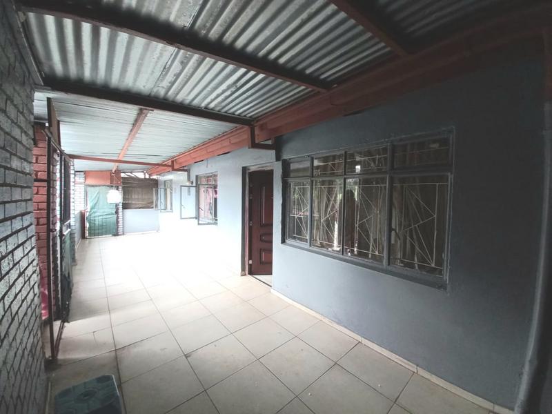 7 Bedroom Property for Sale in Laudium Gauteng