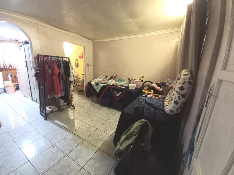 7 Bedroom Property for Sale in Laudium Gauteng