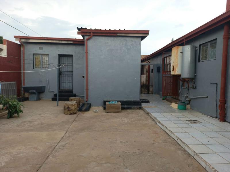 7 Bedroom Property for Sale in Laudium Gauteng