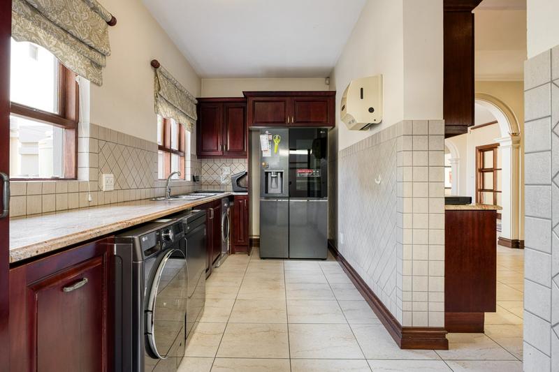 To Let 4 Bedroom Property for Rent in Bryanston Gauteng