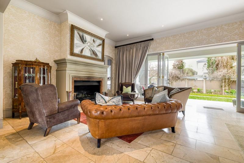 To Let 4 Bedroom Property for Rent in Sandhurst Gauteng