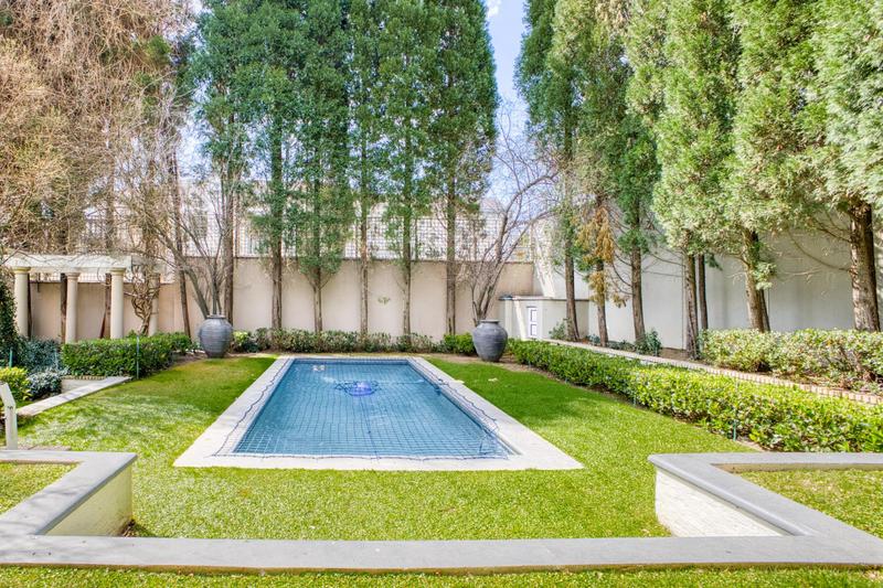 To Let 4 Bedroom Property for Rent in Sandhurst Gauteng