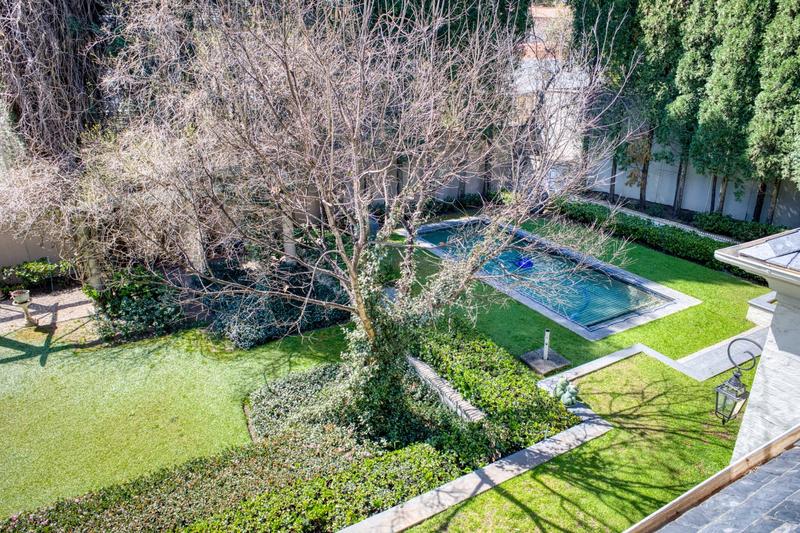 To Let 4 Bedroom Property for Rent in Sandhurst Gauteng