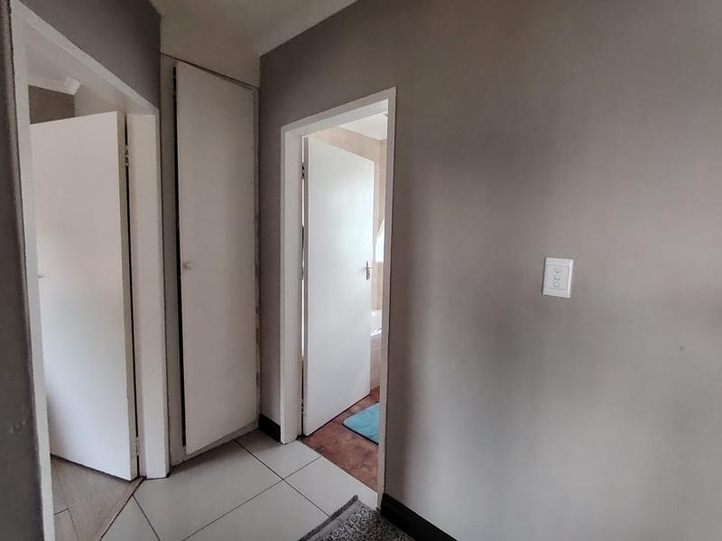 To Let 3 Bedroom Property for Rent in Radiokop Gauteng