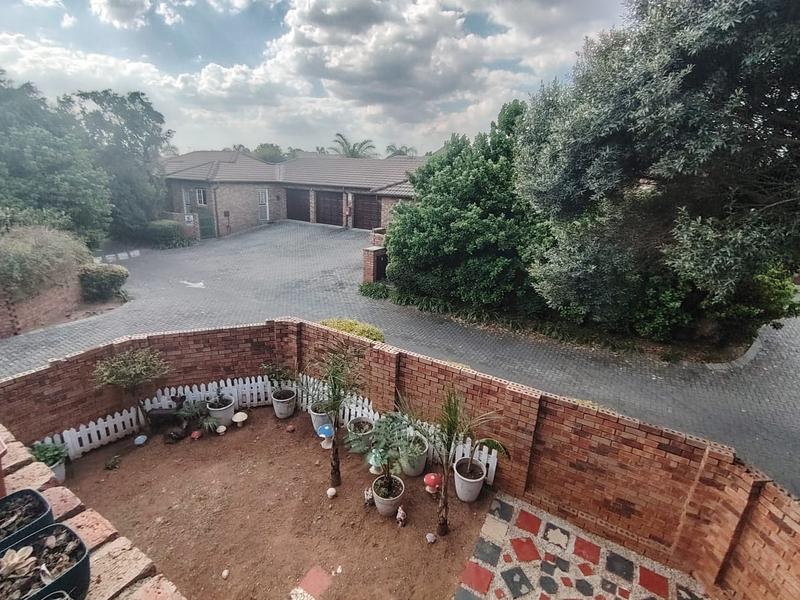 To Let 3 Bedroom Property for Rent in Radiokop Gauteng