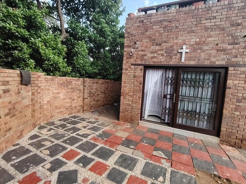 To Let 3 Bedroom Property for Rent in Radiokop Gauteng
