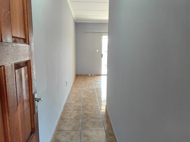 To Let 3 Bedroom Property for Rent in Rangeview Gauteng