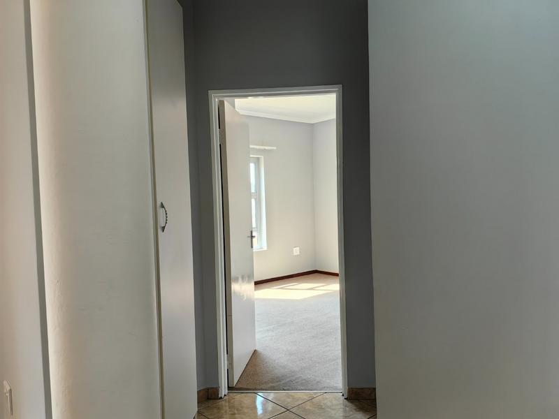 To Let 3 Bedroom Property for Rent in Rangeview Gauteng