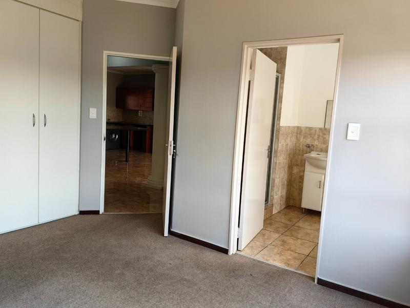 To Let 3 Bedroom Property for Rent in Rangeview Gauteng