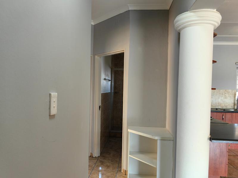 To Let 3 Bedroom Property for Rent in Rangeview Gauteng