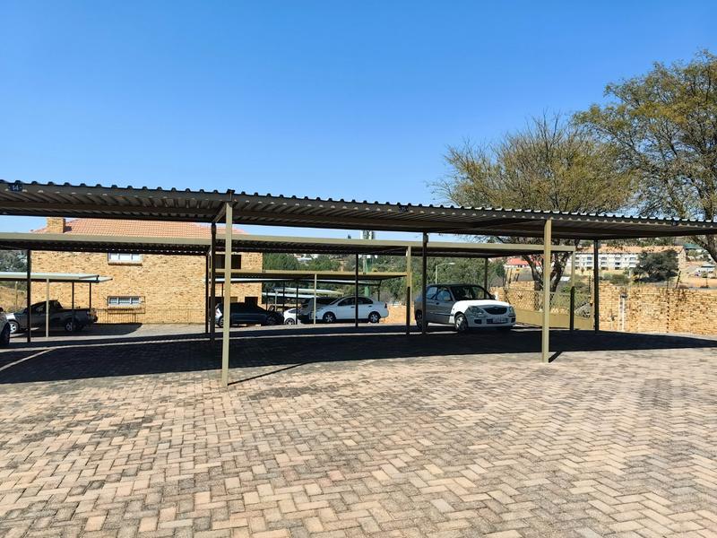 To Let 3 Bedroom Property for Rent in Rangeview Gauteng