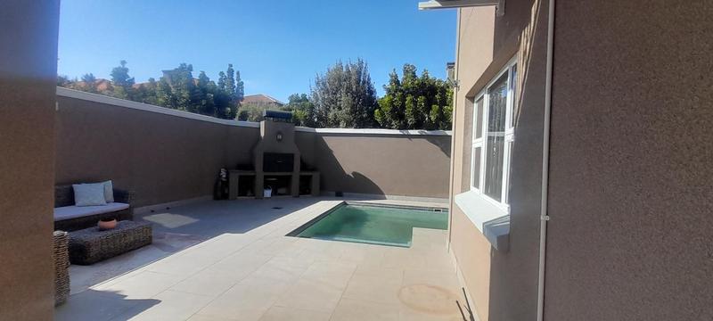 4 Bedroom Property for Sale in Witkoppen Gauteng