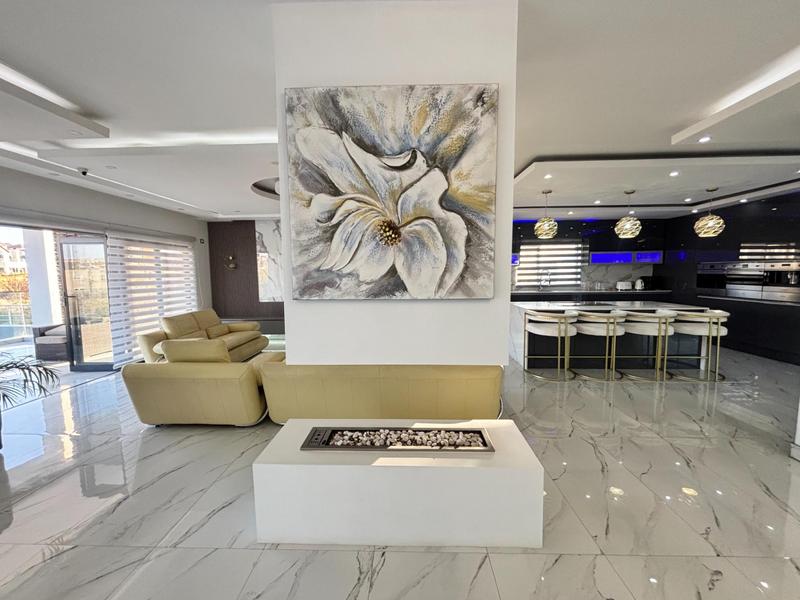 6 Bedroom Property for Sale in Blue Valley Golf Estate Gauteng