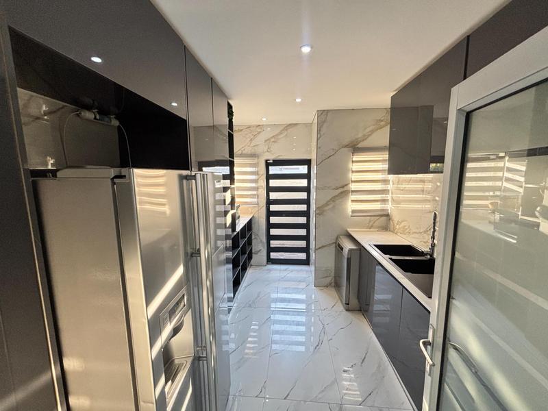 6 Bedroom Property for Sale in Blue Valley Golf Estate Gauteng