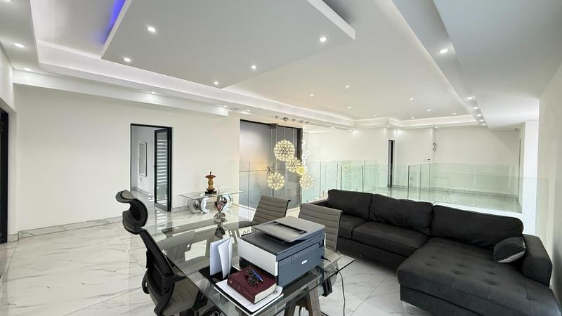 6 Bedroom Property for Sale in Blue Valley Golf Estate Gauteng