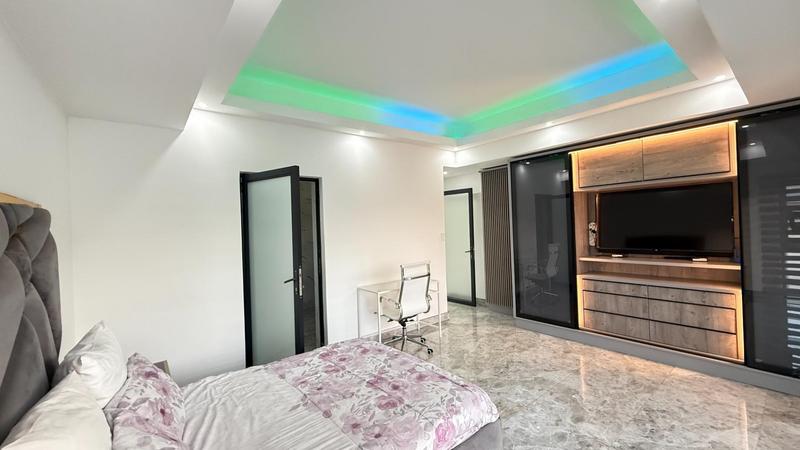 6 Bedroom Property for Sale in Blue Valley Golf Estate Gauteng