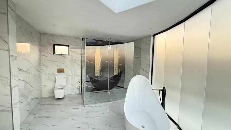 6 Bedroom Property for Sale in Blue Valley Golf Estate Gauteng