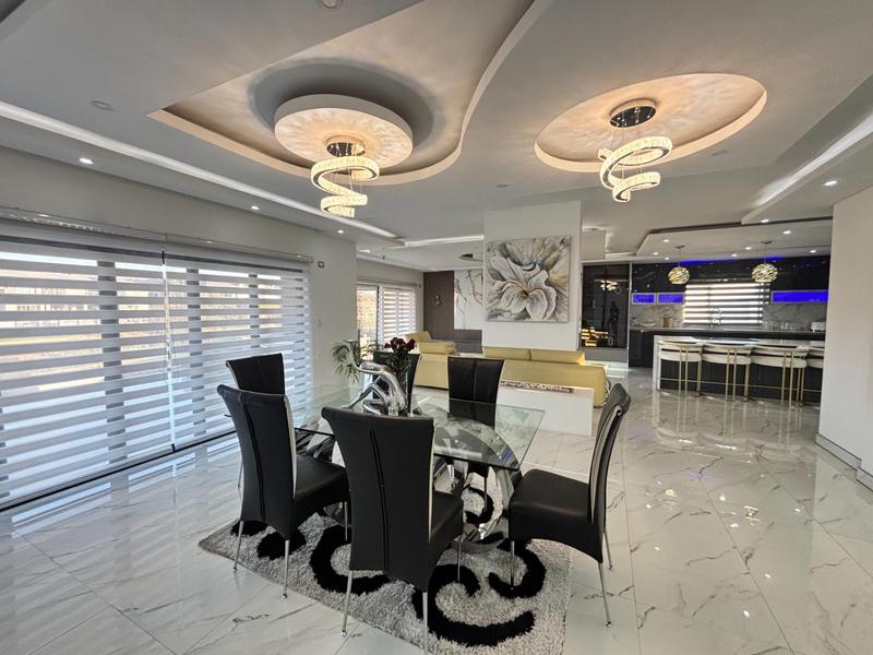 6 Bedroom Property for Sale in Blue Valley Golf Estate Gauteng