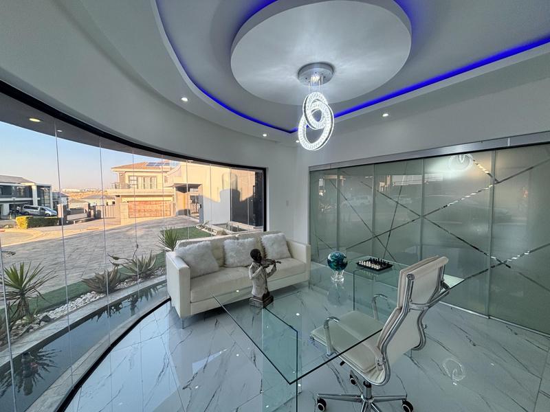 6 Bedroom Property for Sale in Blue Valley Golf Estate Gauteng