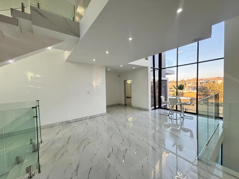 6 Bedroom Property for Sale in Blue Valley Golf Estate Gauteng