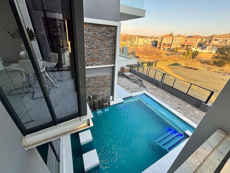 6 Bedroom Property for Sale in Blue Valley Golf Estate Gauteng