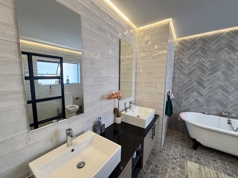 3 Bedroom Property for Sale in Six Fountains Residential Estate Gauteng