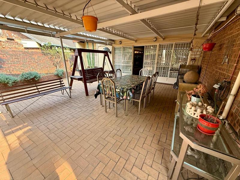 3 Bedroom Property for Sale in Wierda Park Gauteng