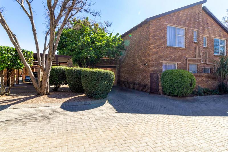 3 Bedroom Property for Sale in Wilgeheuwel Gauteng