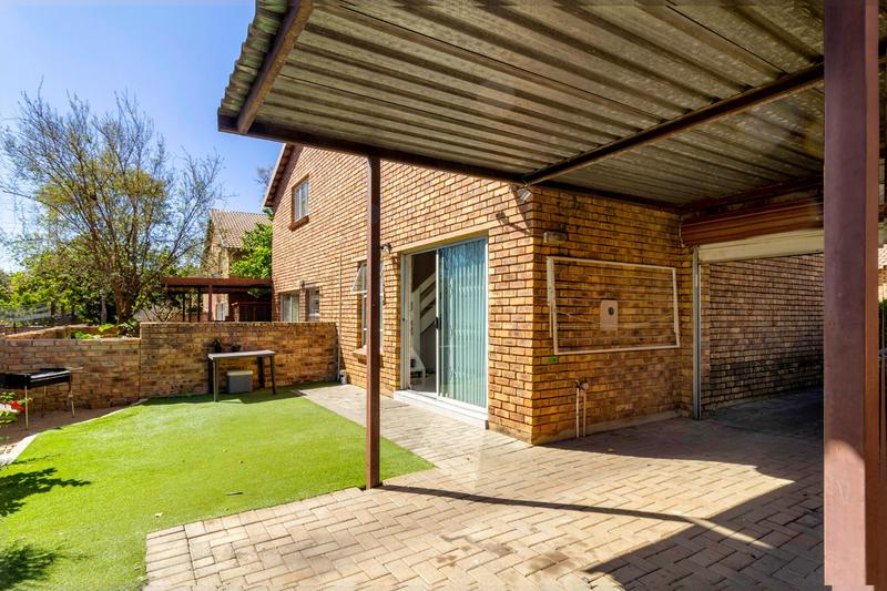 3 Bedroom Property for Sale in Wilgeheuwel Gauteng