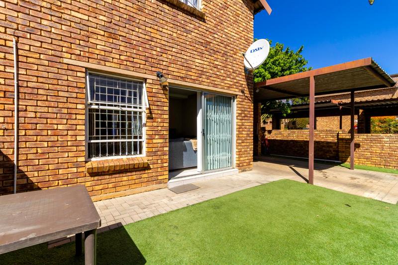 3 Bedroom Property for Sale in Wilgeheuwel Gauteng