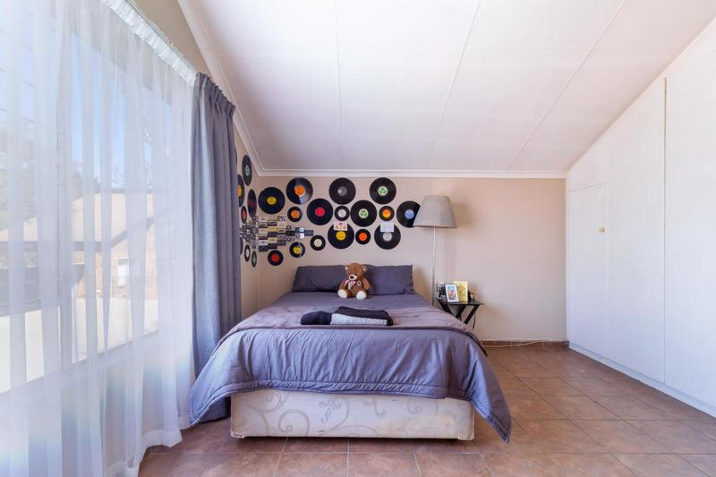 3 Bedroom Property for Sale in Wilgeheuwel Gauteng