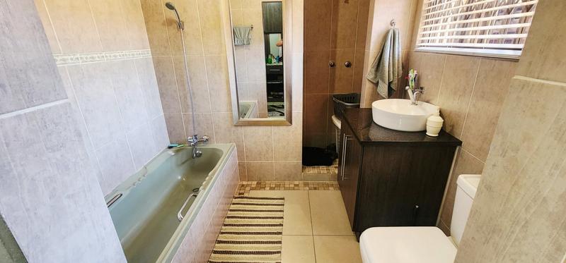 3 Bedroom Property for Sale in Chantelle Gauteng