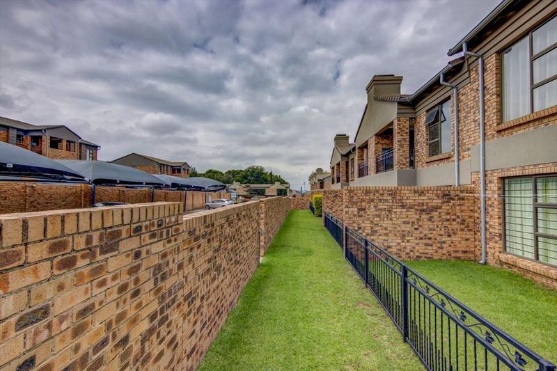 2 Bedroom Property for Sale in Ravenswood Gauteng