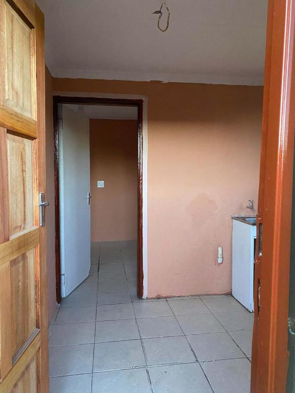 To Let 3 Bedroom Property for Rent in Protea Glen Gauteng