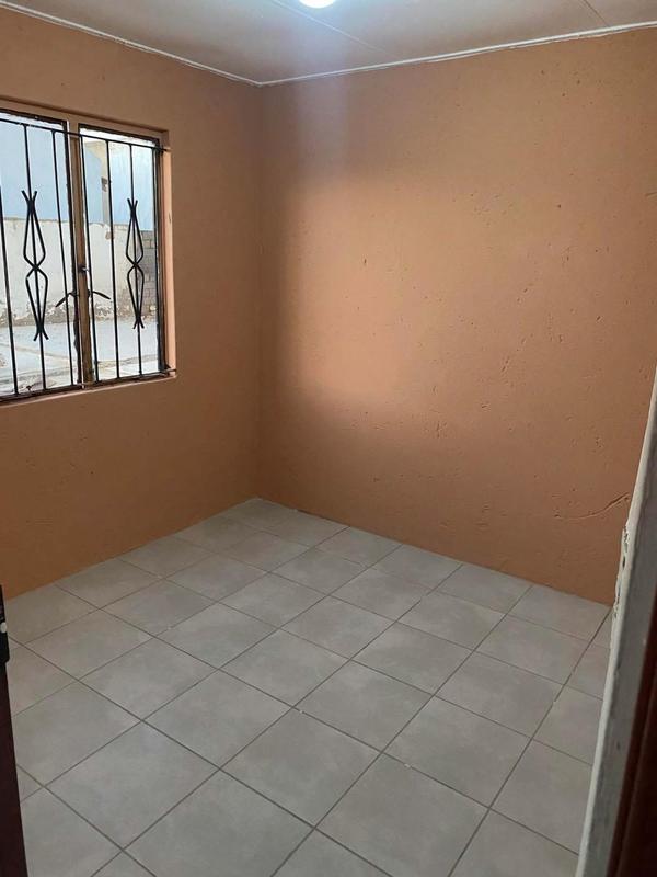 To Let 3 Bedroom Property for Rent in Protea Glen Gauteng
