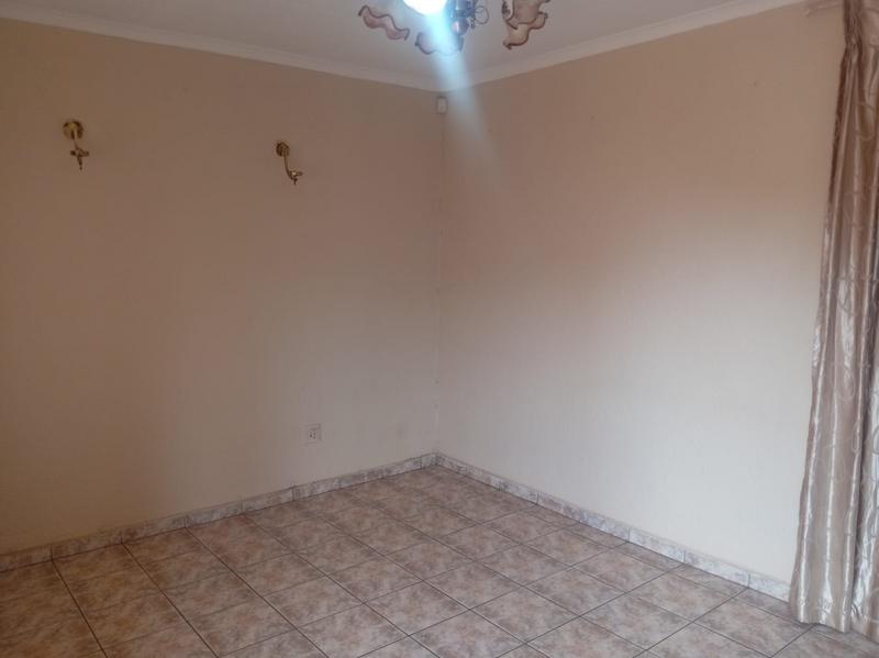 3 Bedroom Property for Sale in Lenasia Ext 10 Gauteng