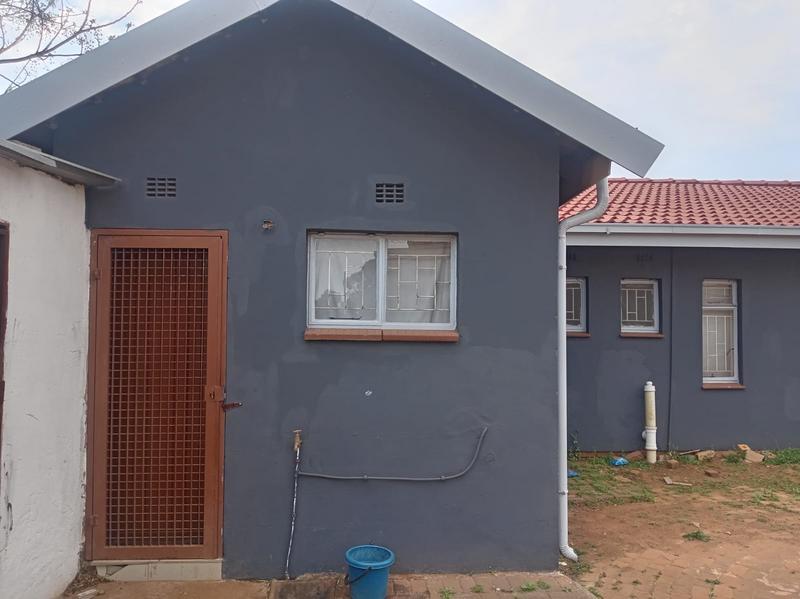 3 Bedroom Property for Sale in Lenasia Ext 10 Gauteng