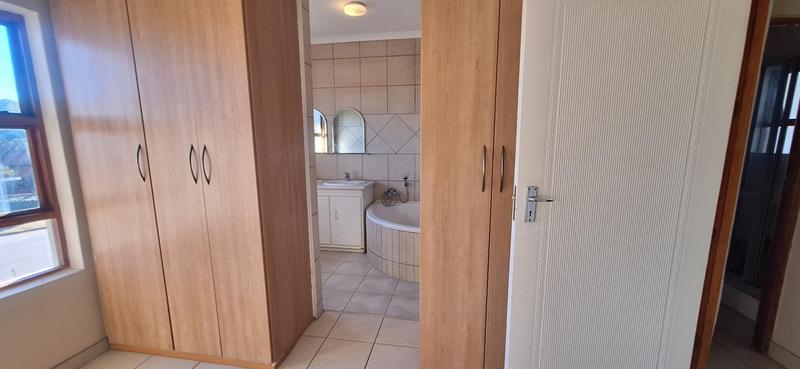 2 Bedroom Property for Sale in Garsfontein Gauteng