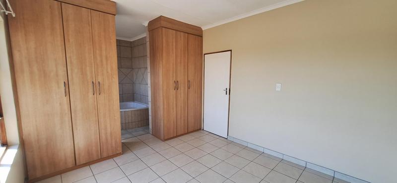 2 Bedroom Property for Sale in Garsfontein Gauteng