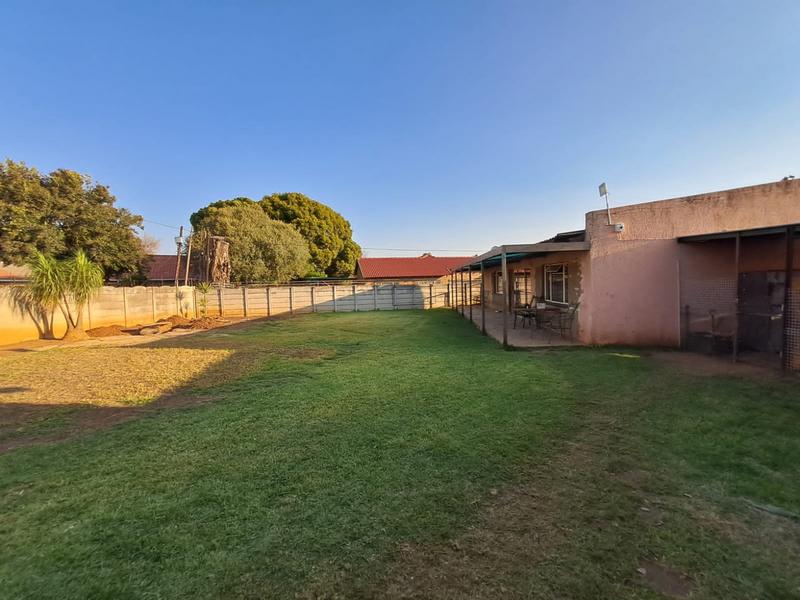 To Let 2 Bedroom Property for Rent in Witfield Gauteng