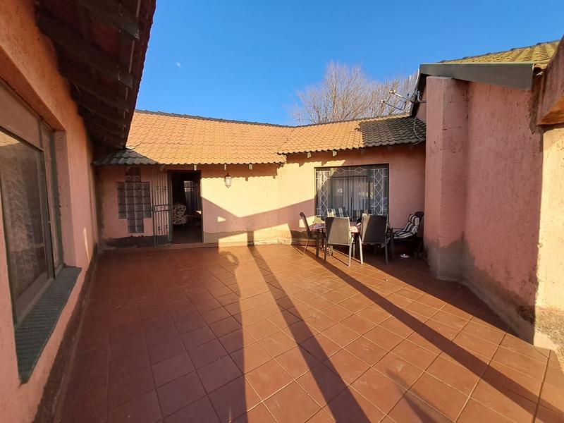 To Let 2 Bedroom Property for Rent in Witfield Gauteng