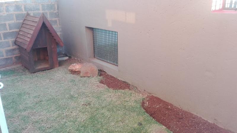 To Let 2 Bedroom Property for Rent in Vosloorus Gauteng