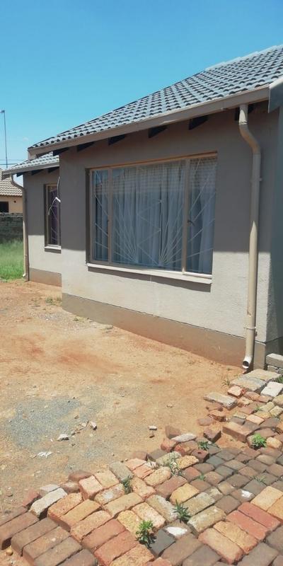 To Let 2 Bedroom Property for Rent in Vosloorus Gauteng