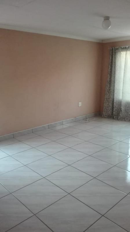 To Let 2 Bedroom Property for Rent in Vosloorus Gauteng