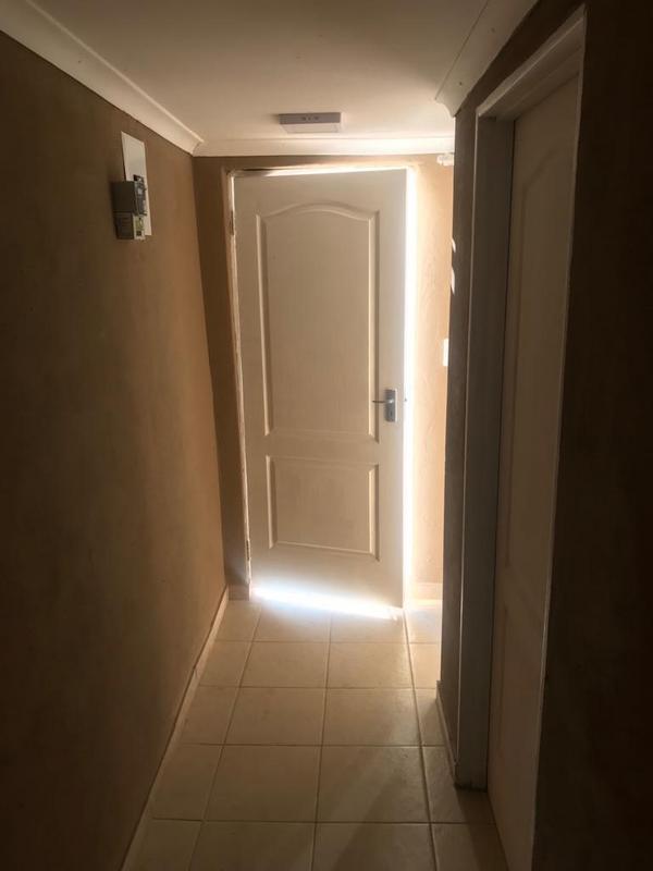To Let 1 Bedroom Property for Rent in Moret Gauteng