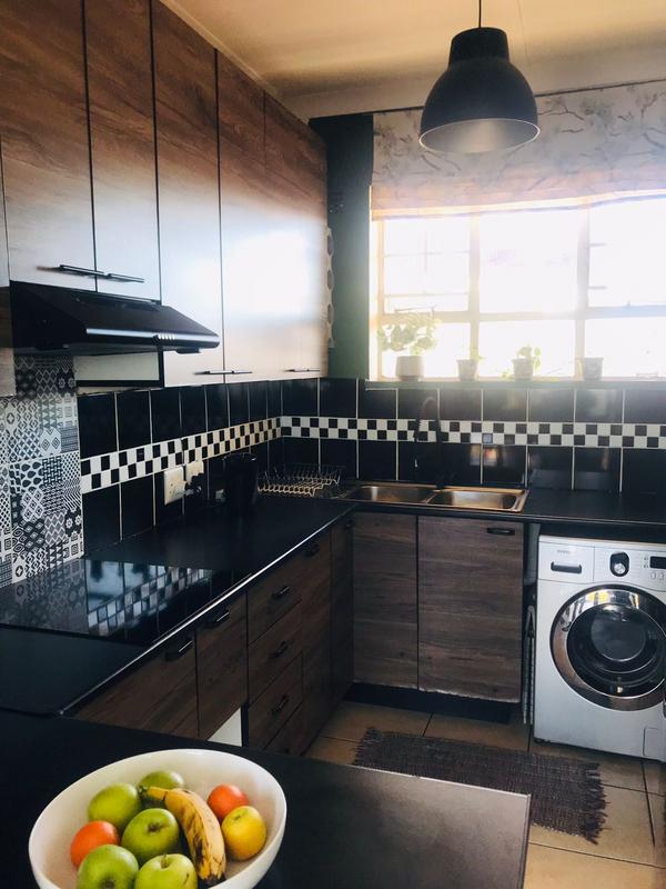 1 Bedroom Property for Sale in Sunnyridge Gauteng