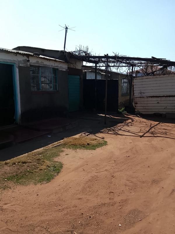 2 Bedroom Property for Sale in Tokoza Gauteng