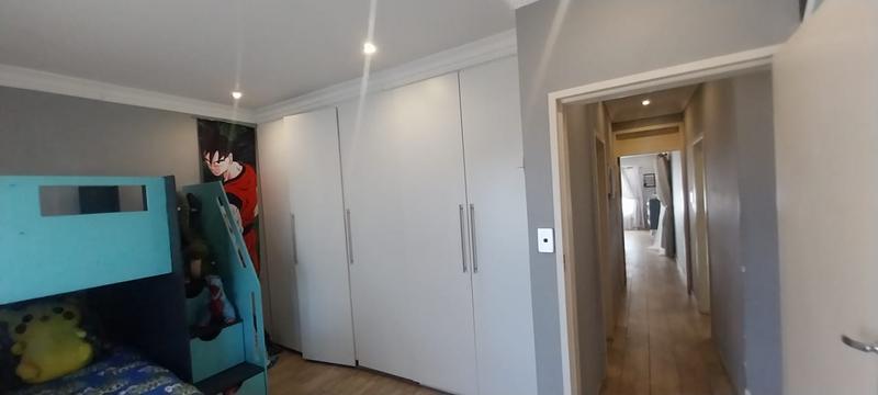 3 Bedroom Property for Sale in Sunnyridge Gauteng